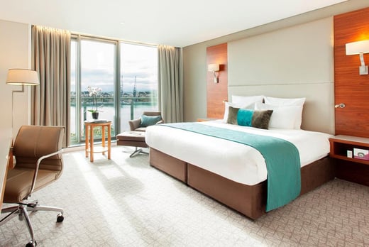 DoubleTree by Hilton Hotel – Docklands Riverside - Double Bedroom