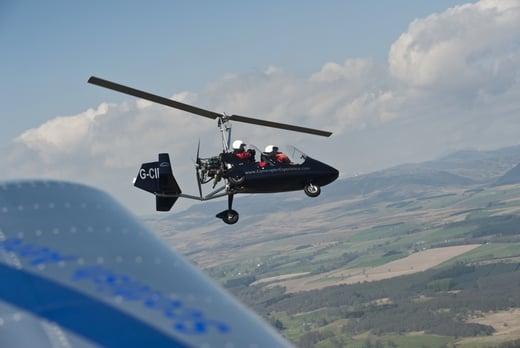 Fly experience. Гирокоптер аркана. Гирокоптер Дубай. Gyrocopter Flight. Томпсон гирокоптер.