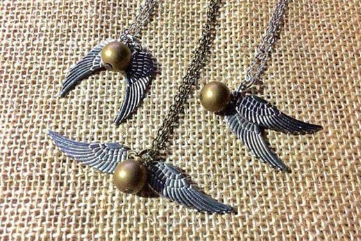Angel-wings-necklace-1