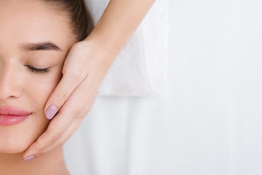 Cleansing & Hydrating Facial Voucher - Glasgow 