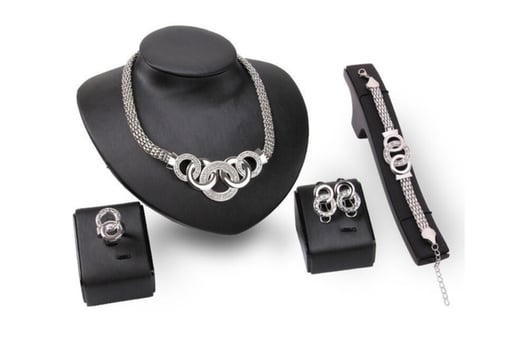 Luxury-Jewelery-Set-2