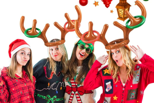 Inflatable-Reindeer-Antler-Ring-Hat-Toss-Game-1