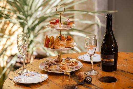 Afternoon-Tea-&-‘Bottomless’-Prosecco-Bristol-Deal5