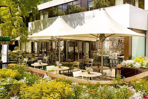 4* Hilton Hyde Park Afternoon Tea & Bottle of Prosecco for 2