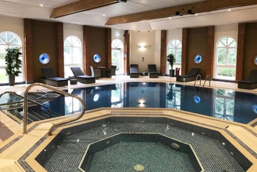 The Hog's Back Hotel - Indoor Pool