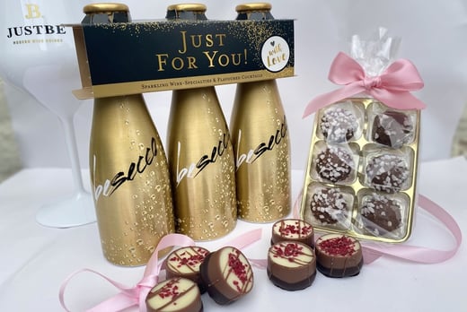 Prosecco and Chocolate Giftpack – Classic or Rose Options!  