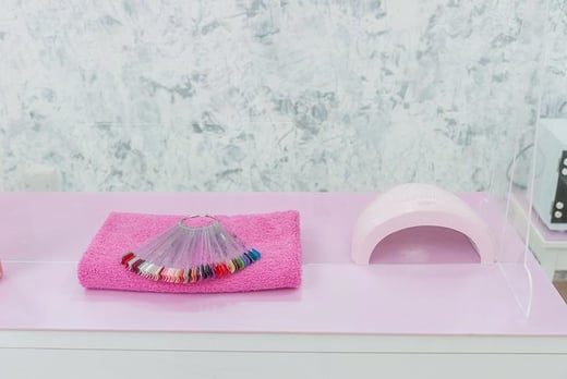 30 MIN: A 30-minute facial and manicure including enzymatic peeling, a mask and cream for one person at Nail Candy By KD, Paddington (was £53) OR redeem towards another available deal