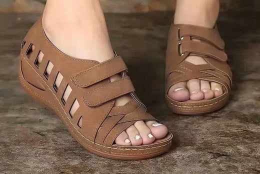 LEATHER-SANDALS-1