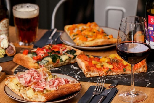 Pizza and Glass of Prosecco For 2 Voucher  