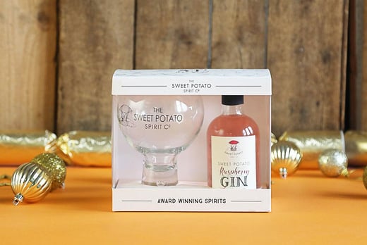 Globe Gift Set with 20cl Raspberry Gin Voucher 