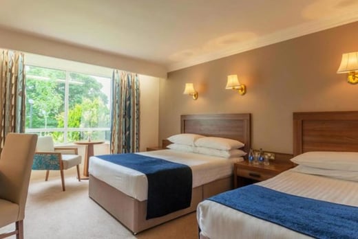 Ballyroe Heights Hotel - Bedroom