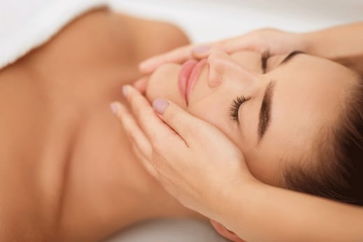 1-Hour Pamper Package - Massage and Facial - Farnham 
