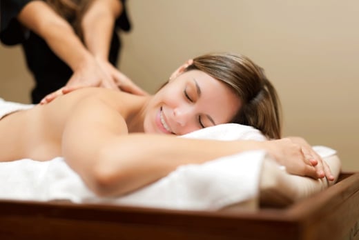 1-Hour Pamper Package - Massage and Facial - Farnham 