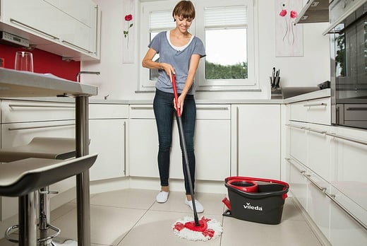 Vileda-Easy-Wring-and-Clean-Turbo-Mop-and-Bucket-Set-5
