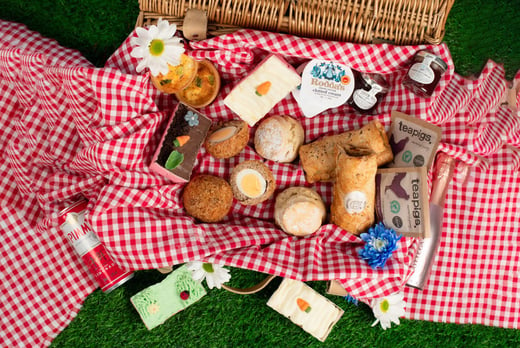 Garden Party Afternoon Tea Box – Scones, Tea, Cake and Much More!