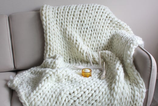 Direct-Sourcing-chunky-knitted-throw-5