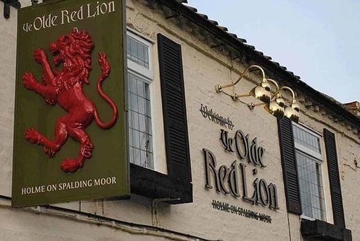 Ye Olde Red Lion-exterior