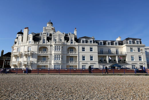1-2nt Eastbourne Beach Stay & Breakfast for 2 or 4 | London